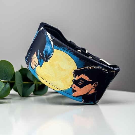 Batman & Catwoman Limited Leather Dog Collar – Handmade Comfort & Gotham-Inspired Style